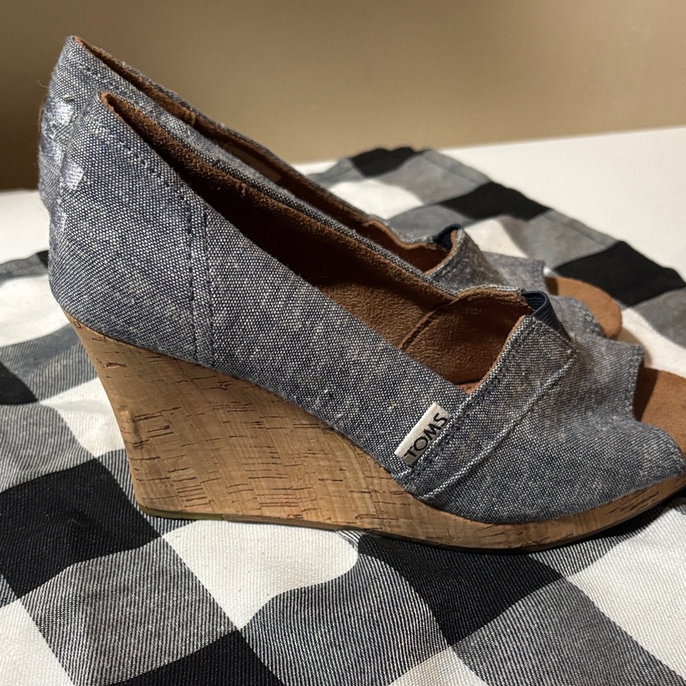 TOMS Women's Blue Peep Toe Wedges - Picture 2 of 6